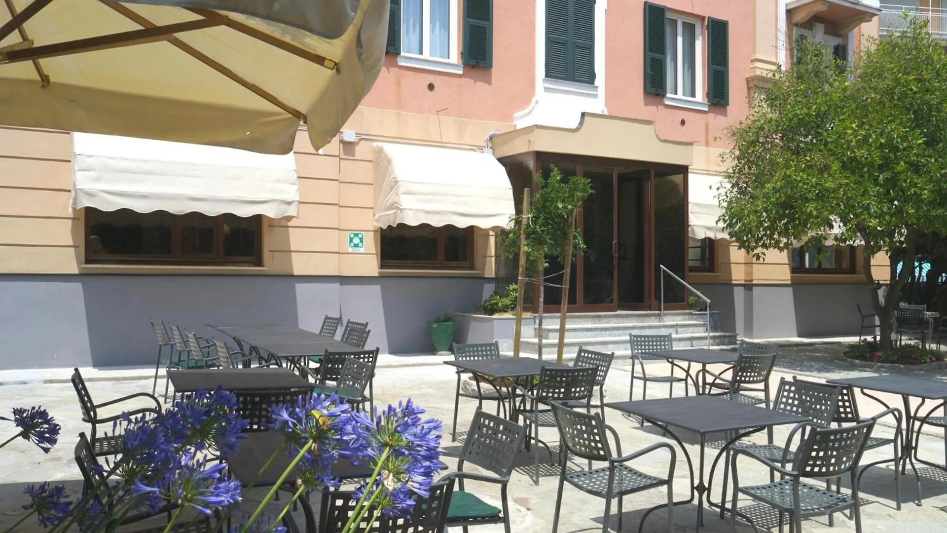 Hotel Flora Celle Ligure 3*,  Italien