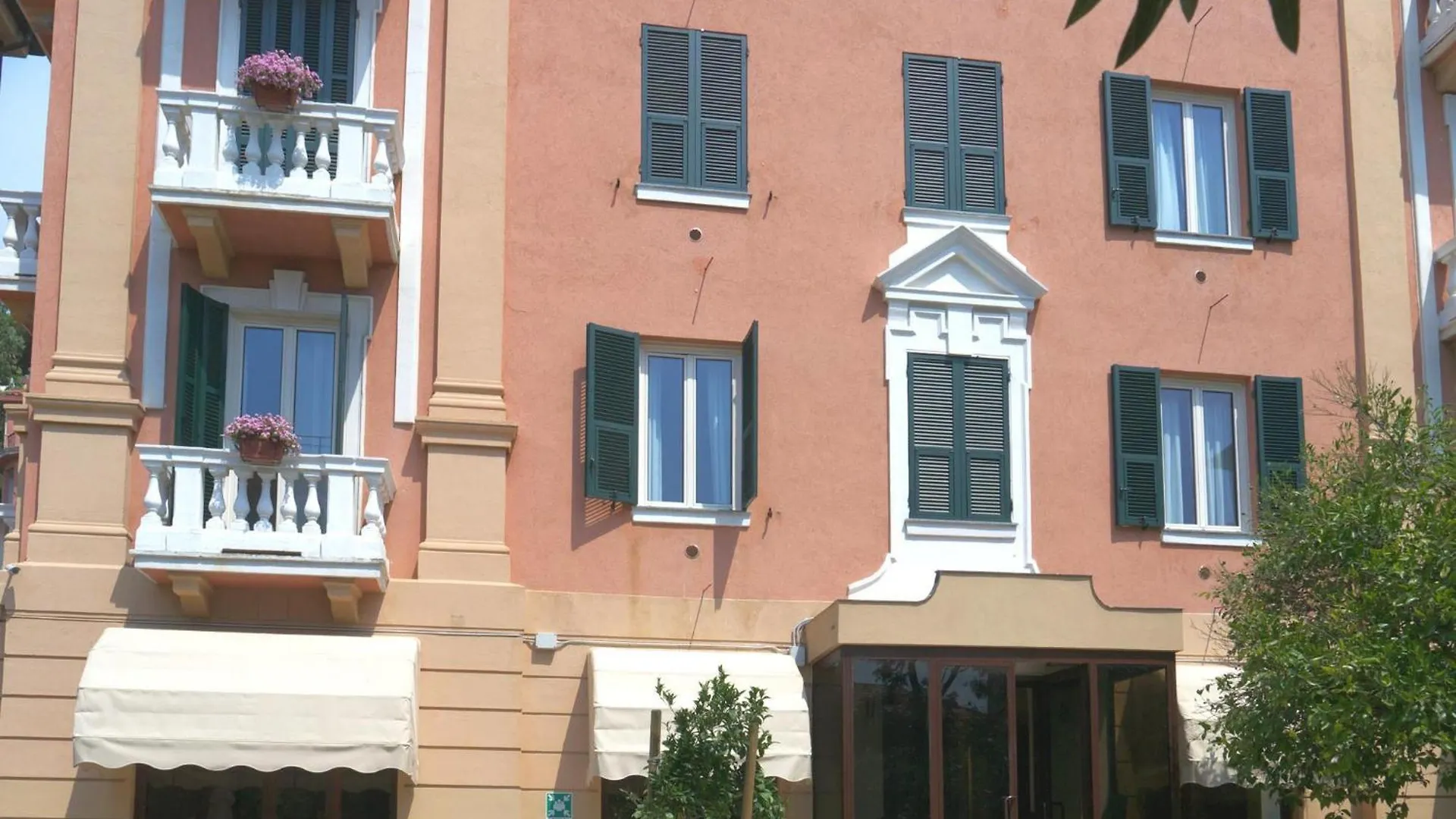 ***  Hotel Flora Celle Ligure Italien