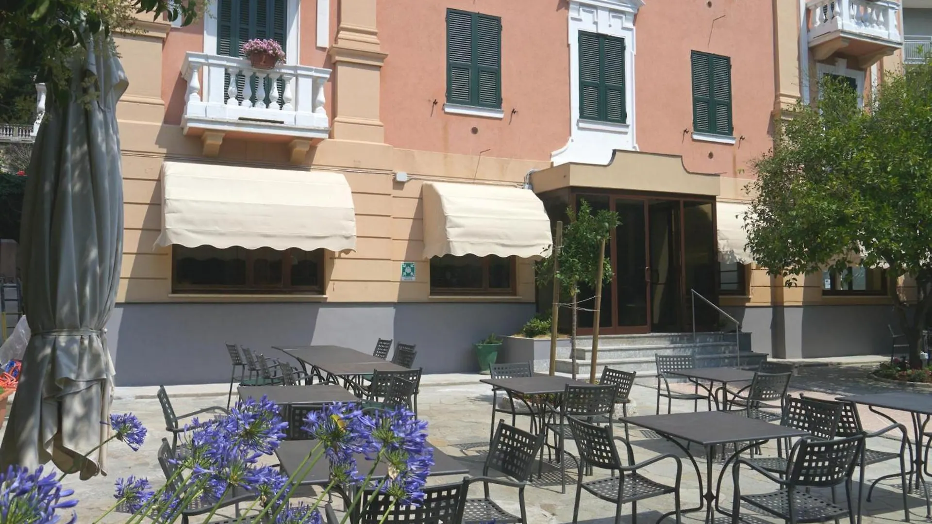 Hotel Flora Celle Ligure