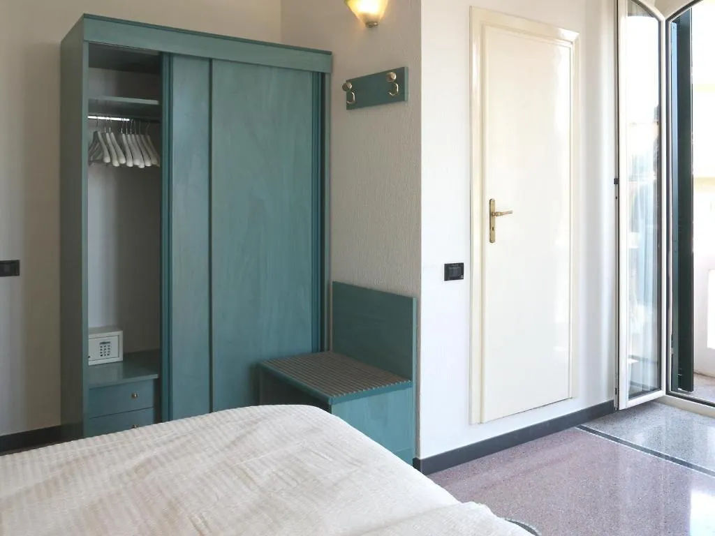 Hotel Flora Celle Ligure 3*,  Italien