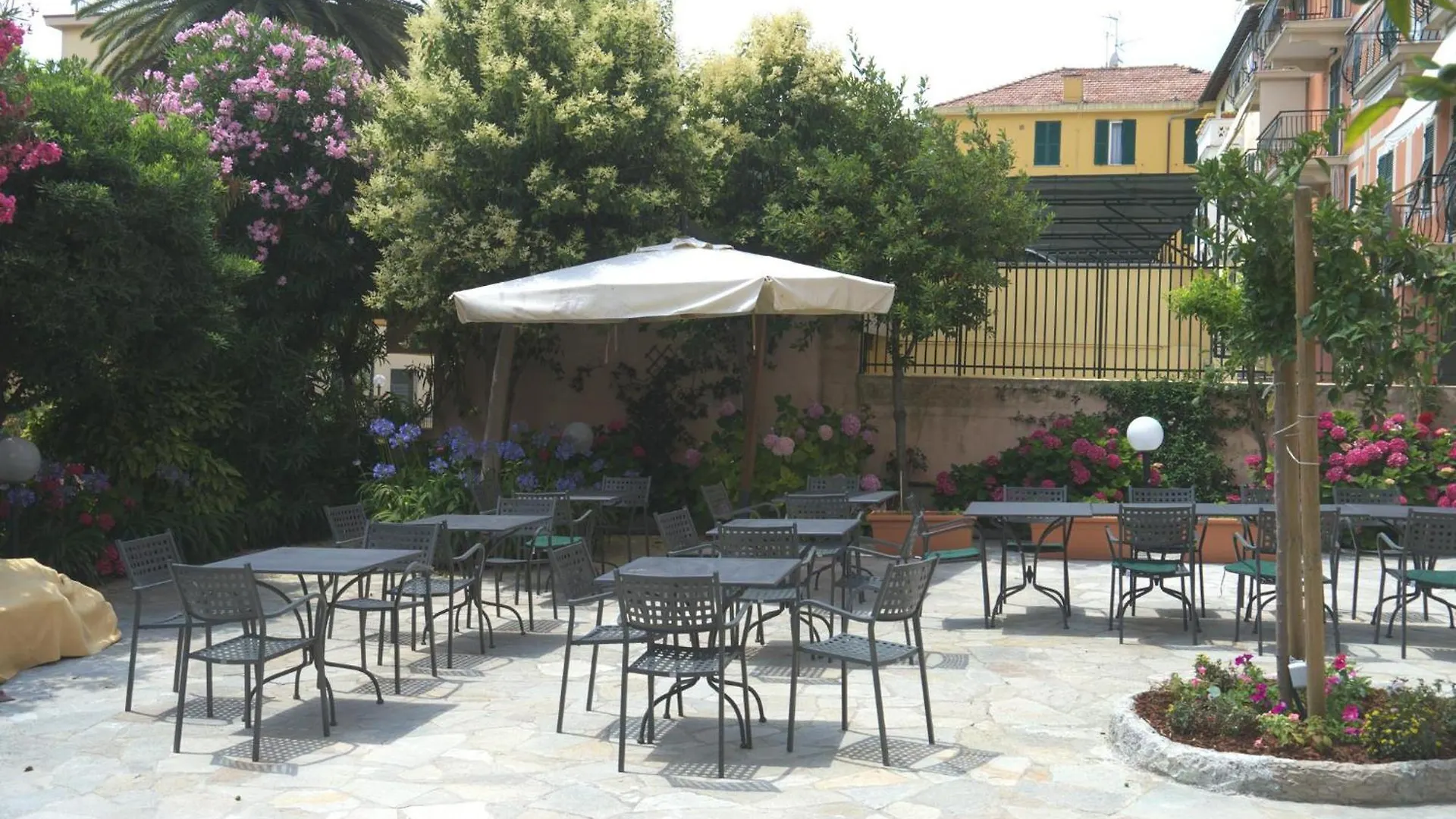 ***  Hotel Flora Celle Ligure Włochy