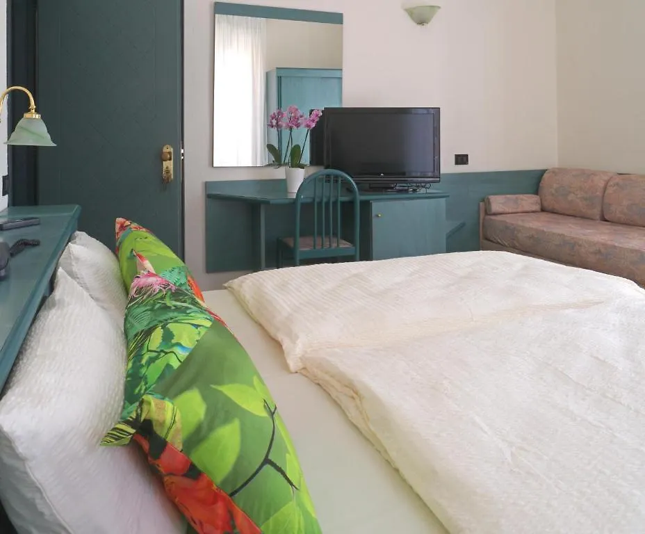 Hotel Flora Celle Ligure 3*,